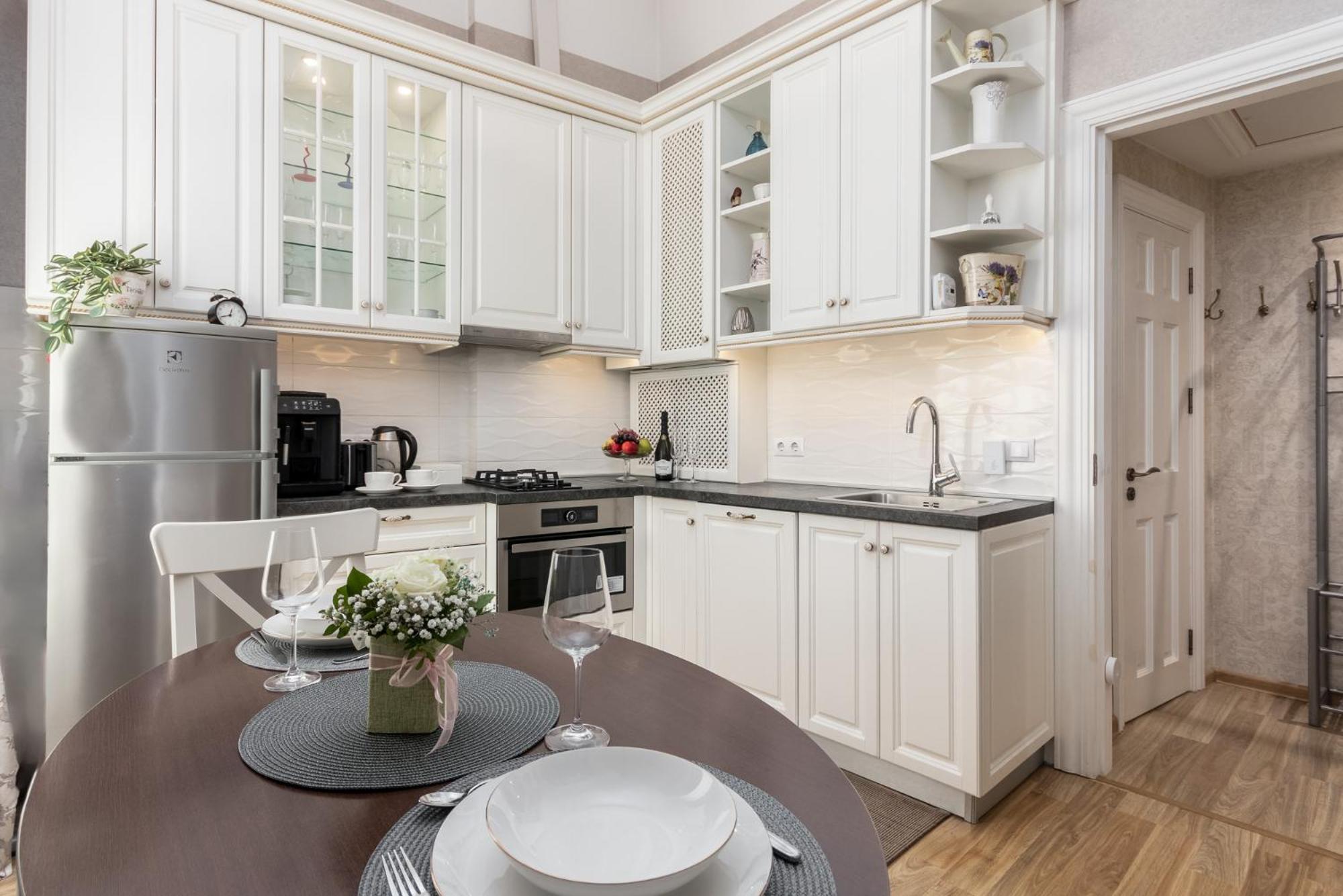 Elegant Apartment In Historical Centre & Free Locked Parking Riga Luaran gambar