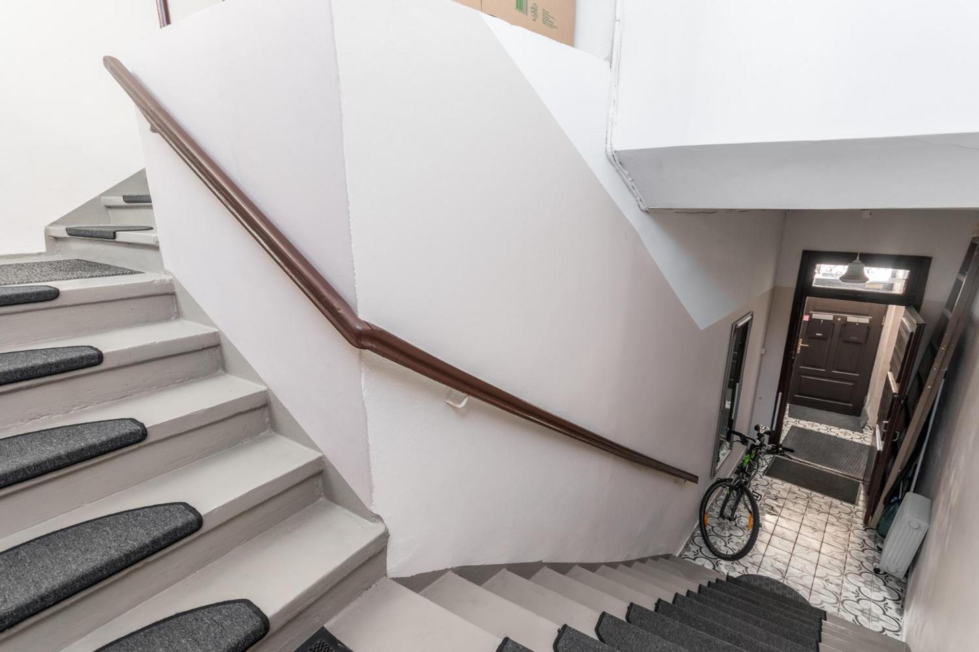 Elegant Apartment In Historical Centre & Free Locked Parking Riga Luaran gambar